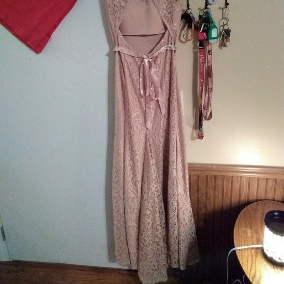 Prom dressed - Picture 2 of 4